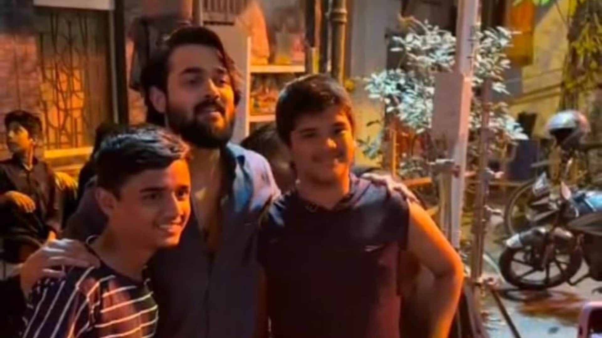 Bhuvan Bam mobbed on sets of Taaza Khabar season 2 fans were eager to capture a moment with youtuber