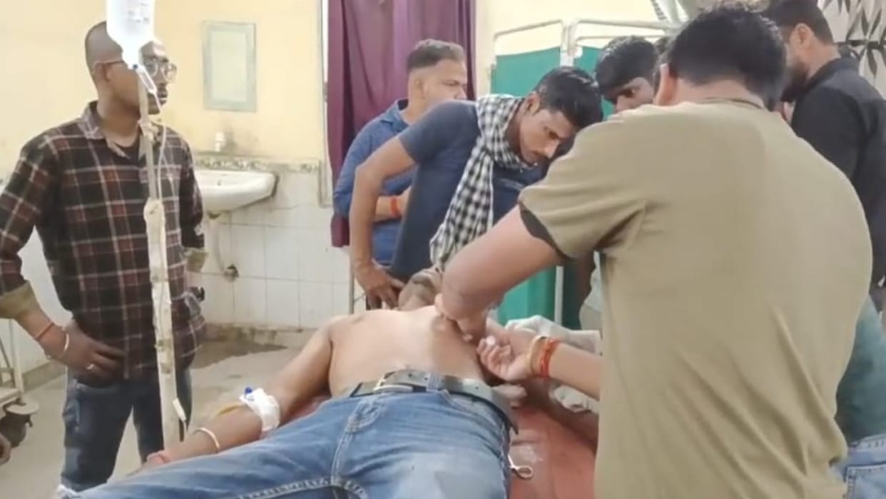 Young man injured by stabbing him in gopalganj