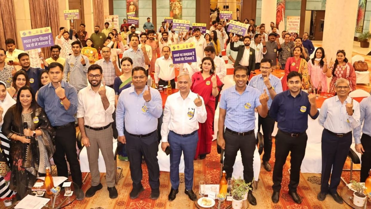 indore news voting appeal social media influencer