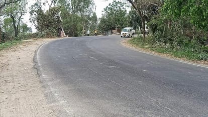 Four died in Moradabad: No turn on road...system is blind, family lost their life due lack system