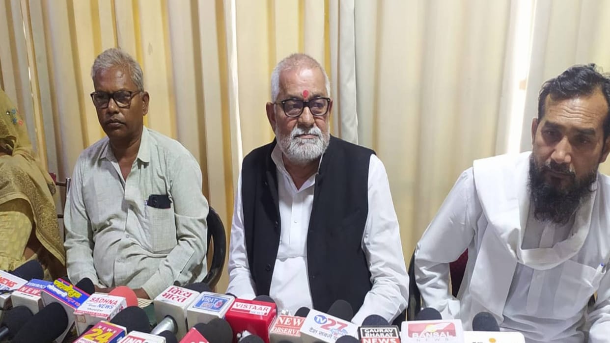MP Lok Sabha Chunav 2024 Hundreds of Congress workers resign in Rewa