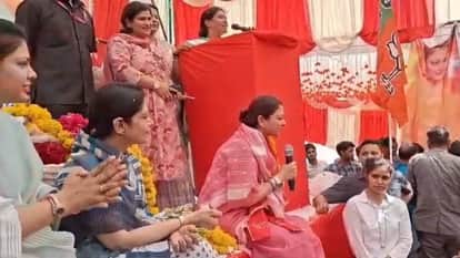 MP Lok Sabha Election Priyadarshini Raje Scindia enters battle of Guna-Shivpuri