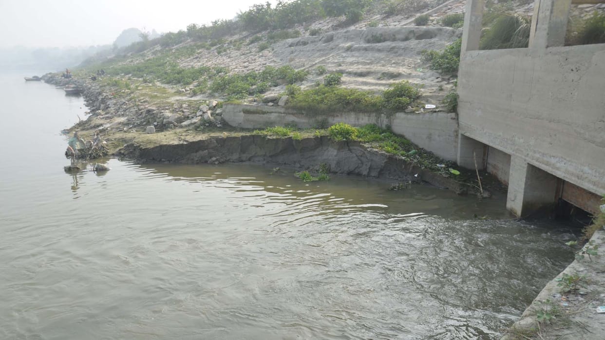 Proposal to tap drains stuck, 3.5 crore liters of dirty water is going into Ganga and Pandu river every day