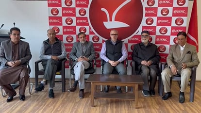 लोकसभा चुनाव: नेशनल कॉन्फ्रेंस ने खोला पत्ता, अनंतनाग-राजोरी सीट से मियां अल्ताफ को बनाया उम्मीदवार lok sabha election: national conference nominates Mian Altaf as Anantnag Rajouri parliamentary seat candidate