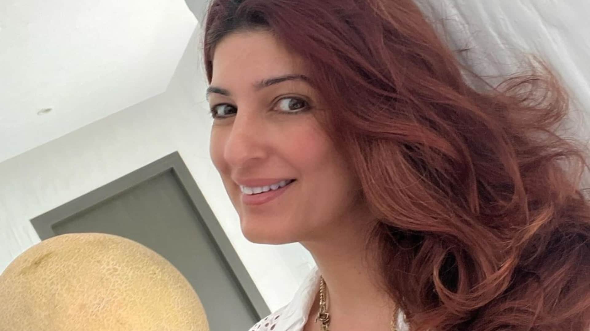 Twinkle Khanna said Even if Akshay Kumar had not helped she would went abroad to complete her studies