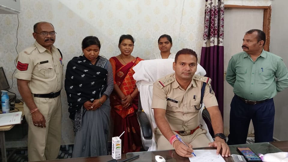 Innocent murdered by throwing him on the ground in Raigarh