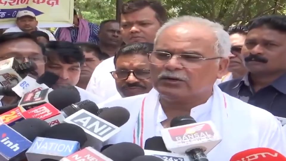 Bhupesh Baghel said I am being stopped from going to the booth in Rajnandgaon