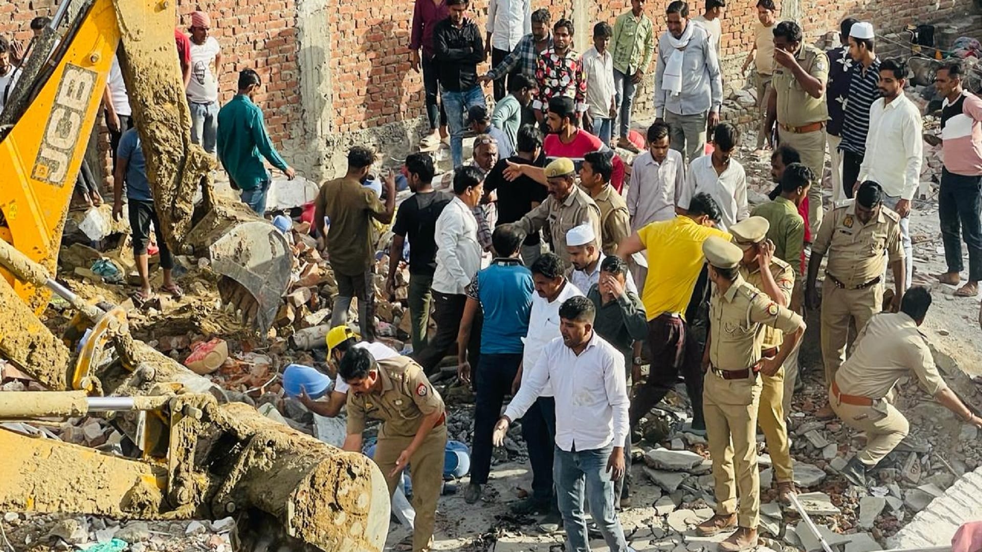 Budaun Case Clothes were burnt, body parts were in pieces See pictures