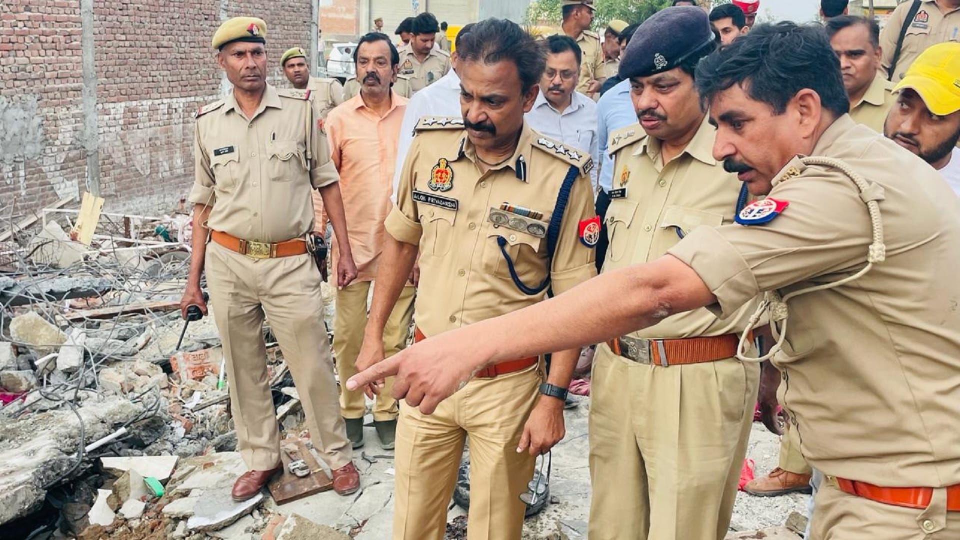 Budaun case Explosion in illegal gunpowder store in Badaun Two storey house collapsed, mother and son died
