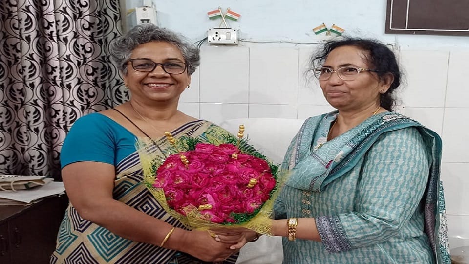 Dr. Pushpalata becomes CMS of Hathras District Women Hospital