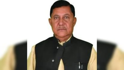 Lok Sabha Polls 2024: Senior Jharkhand BJP leader Girinath Singh joins RJD along with hundreds of colleagues