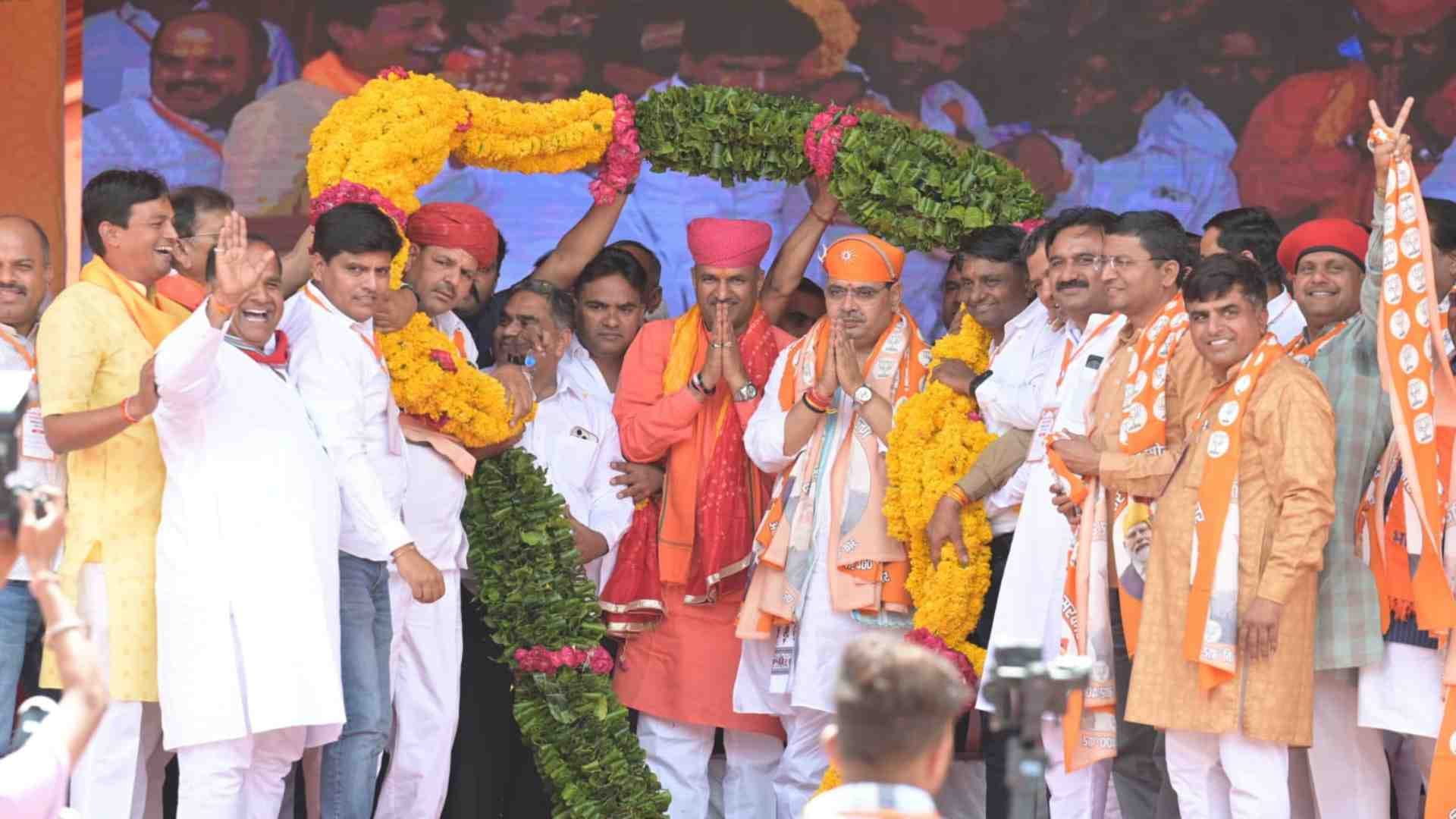 मुख्यमंत्री और सीपी जोशी।