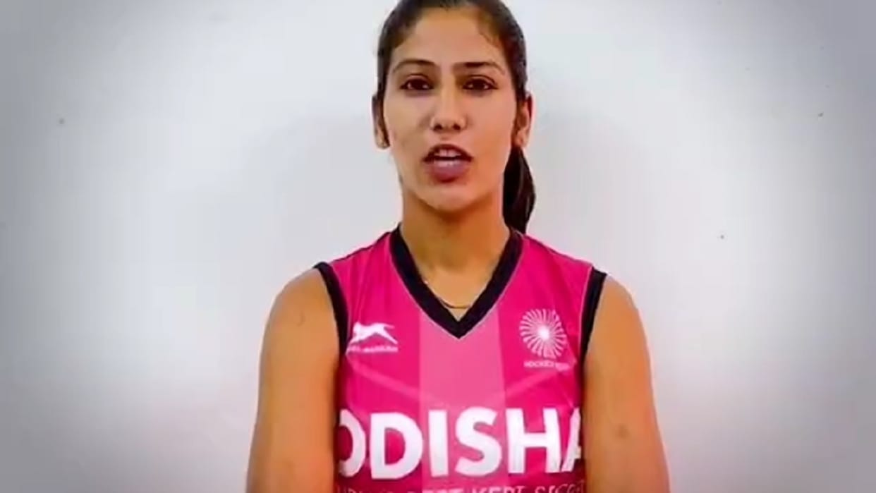 aao vote karen, Olympian hockey player Navneet Kaur said, voting is very important for strong democracy
