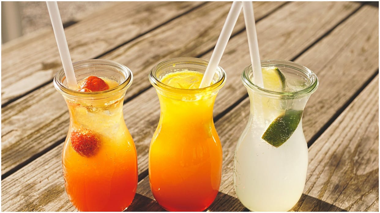 Refreshing Summer Drinks Best Flavoured Water Recipes in Hindi