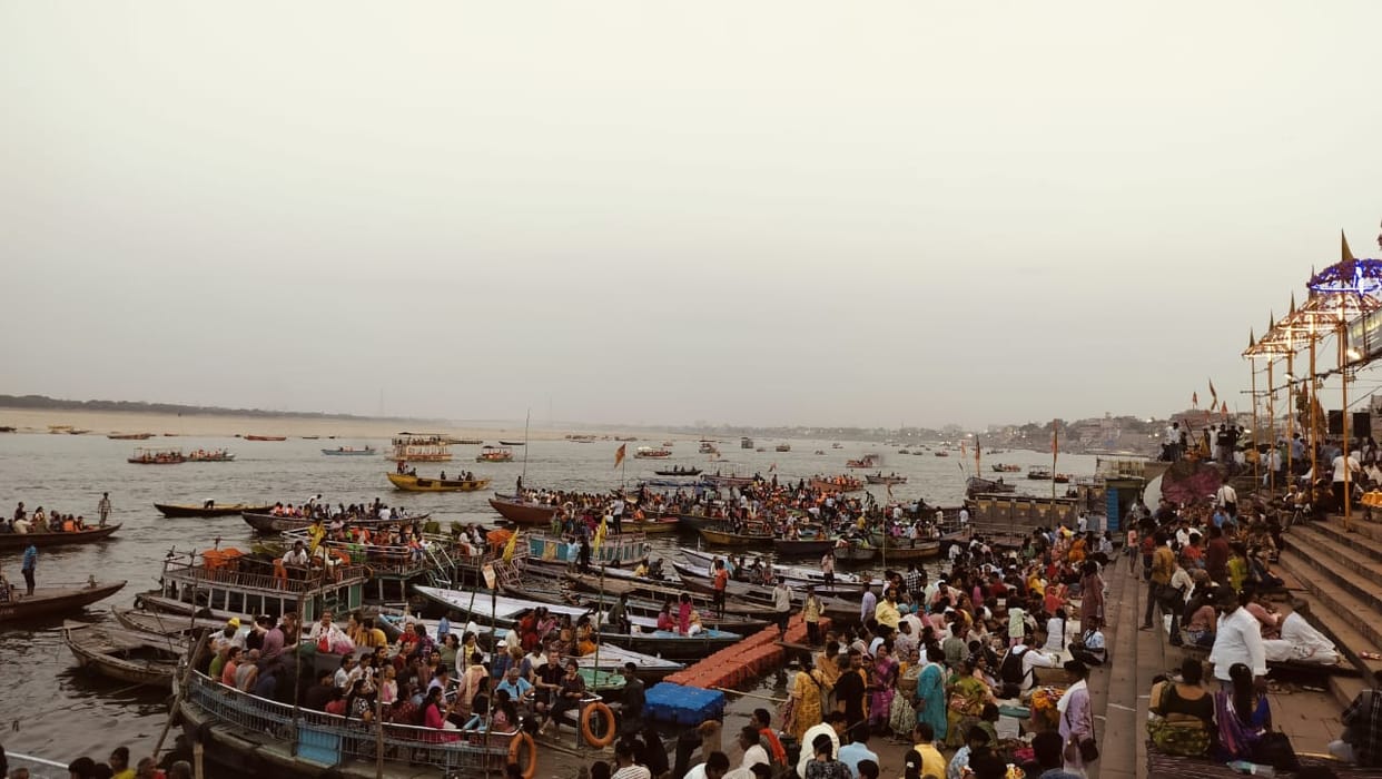 Varanasi ganga ghat 1500 licensed boats will identification with license number