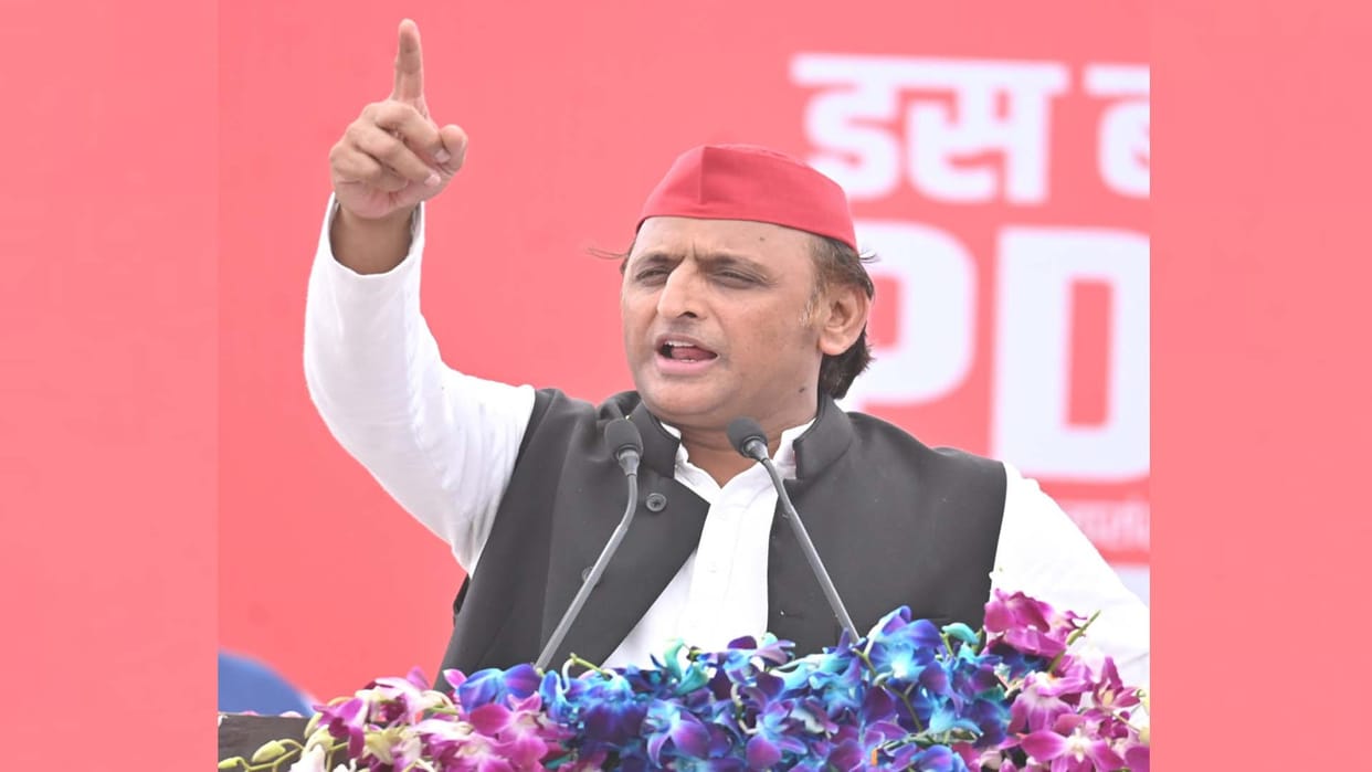 Akhilesh takes a jibe at Jayant Chaudhary, BJP's allies are not getting a place even in the rally
