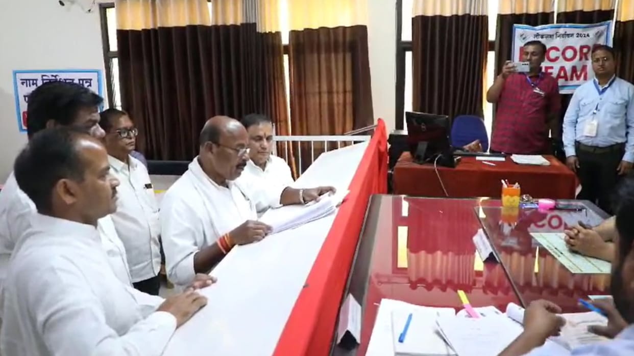 BJP candidate Virendra Kumar Khatik filed nomination in Collectorate.