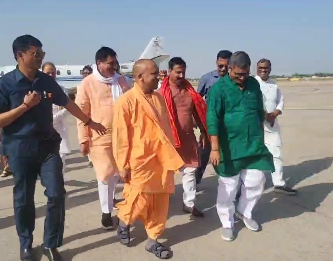 CM Yogi Adityanath Visit to Kashi meeting with BJP Workers in Varanasi