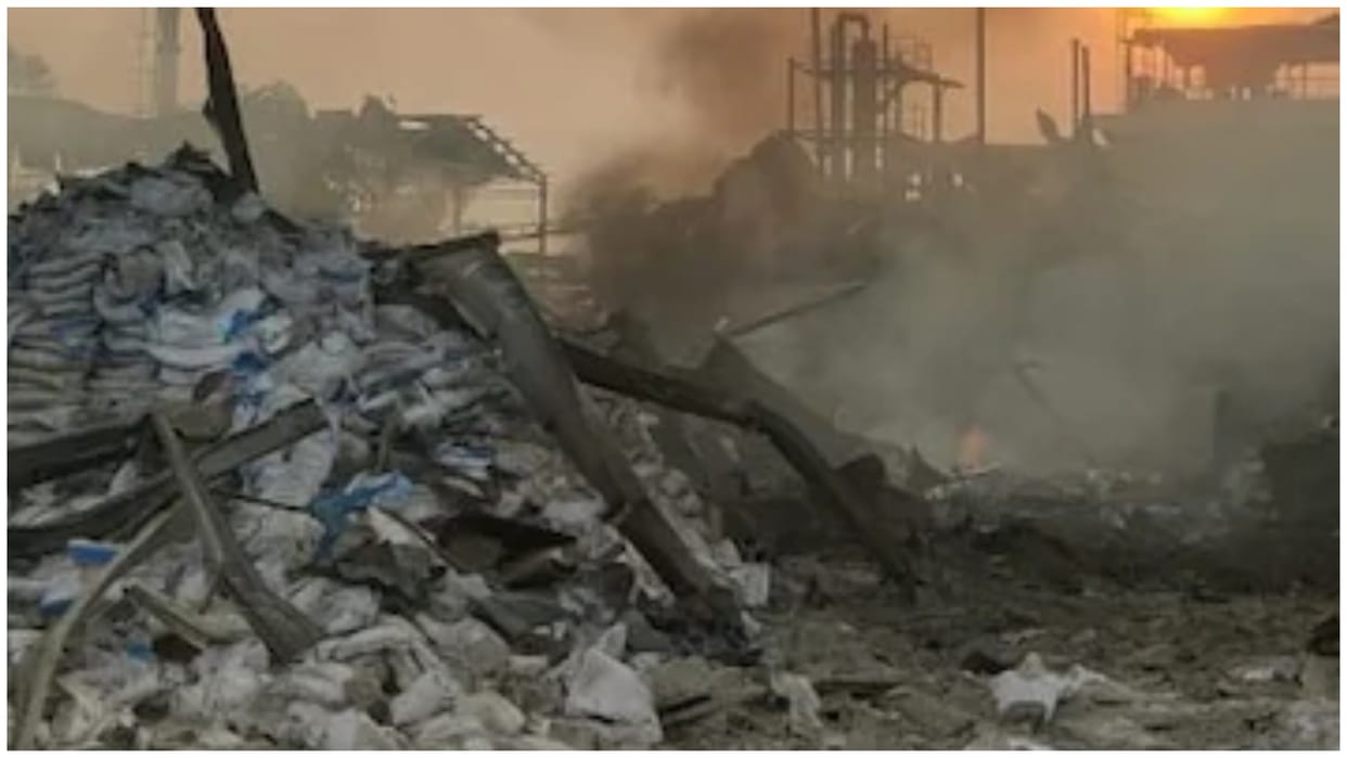 Telangana fire accident occurred in company two reactors exploded Choutuppal Mandal Ellagiri many injured