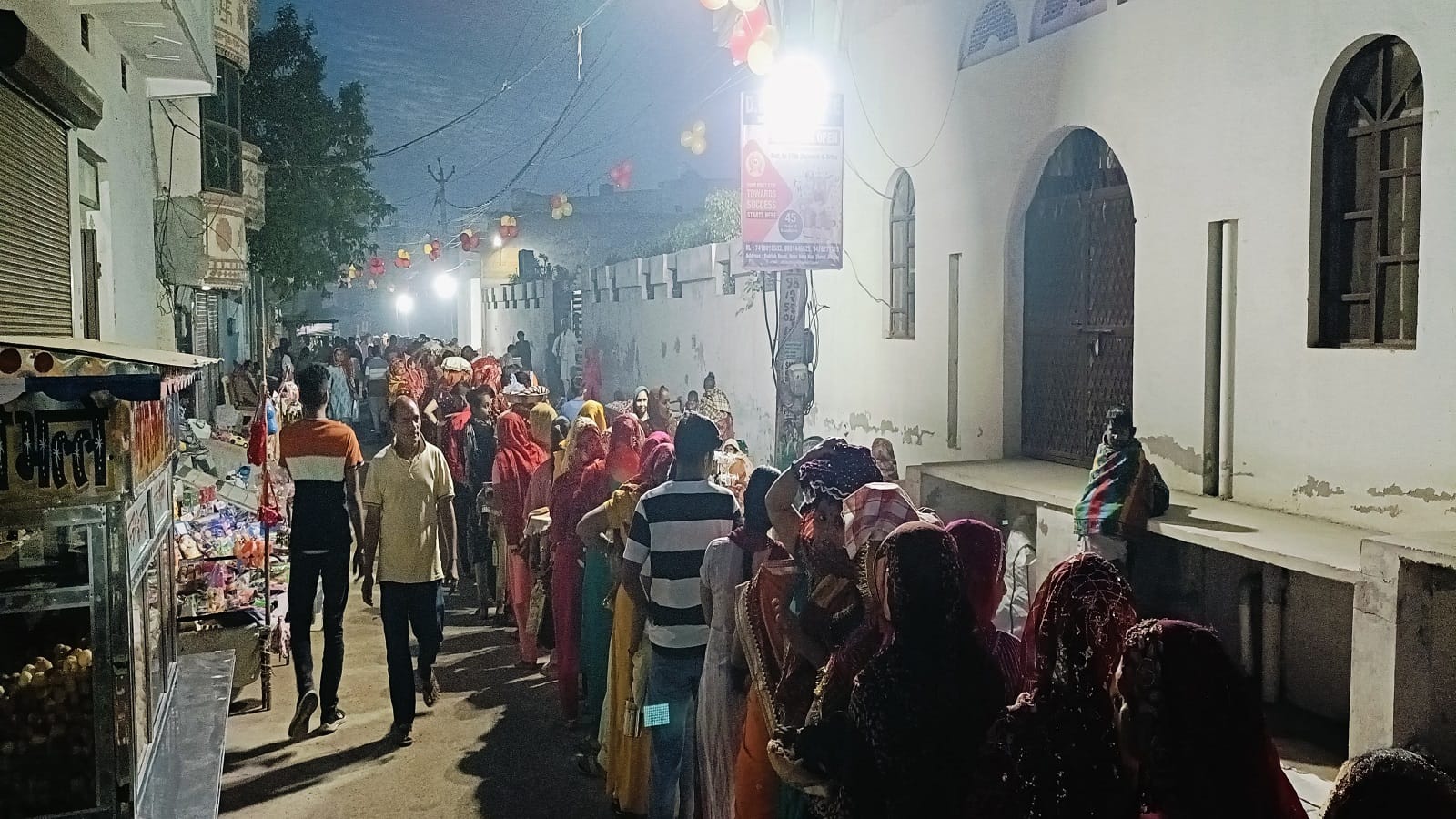Long queue for darshan of Maa Buddha in Jhajjar, crowd gathered at fair of Mata Shitala in Mahendragarh