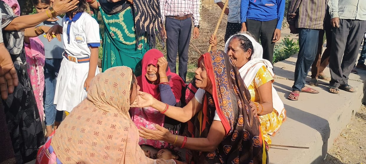 Tragic accident in Hamirpur, Elder sister was going to school, younger sister ran behind and truck crushed, dr