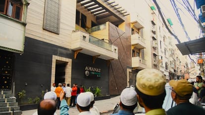 मुरादाबाद देहात के विधायक नासिर के भाई के दिल्ली स्थित घर में लग आग