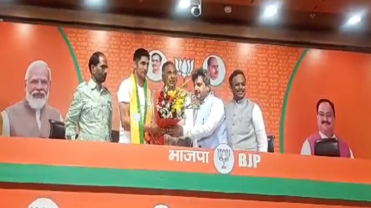 Olympian boxer Vijender Singh joins BJP, played role in Rahul Gandhi Bharat Jodo Yatra in Haryana