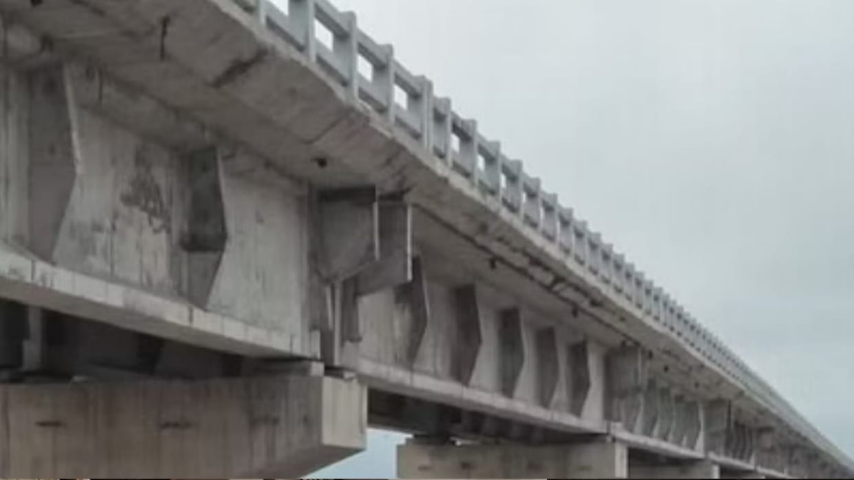Constable Dead Body found on a flyover posted in Dehradun Haridwar News