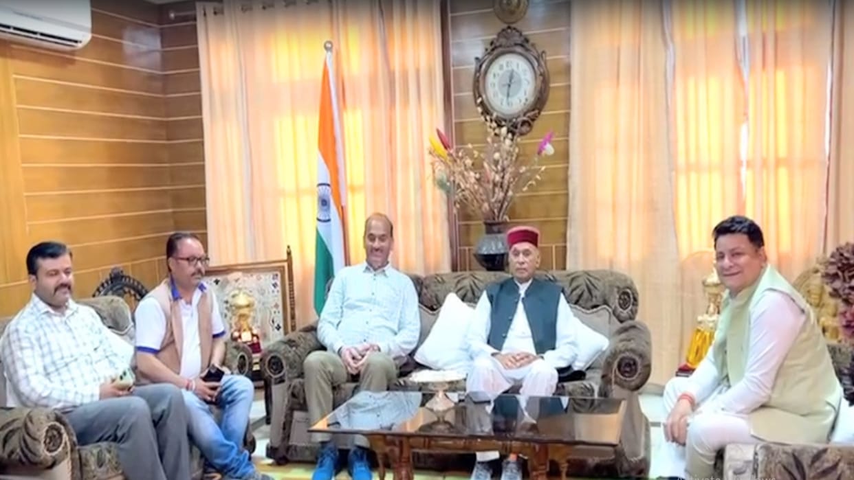 Sudhir Sharma met former cm Prem Kumar Dhumal, election brainstorming in closed room