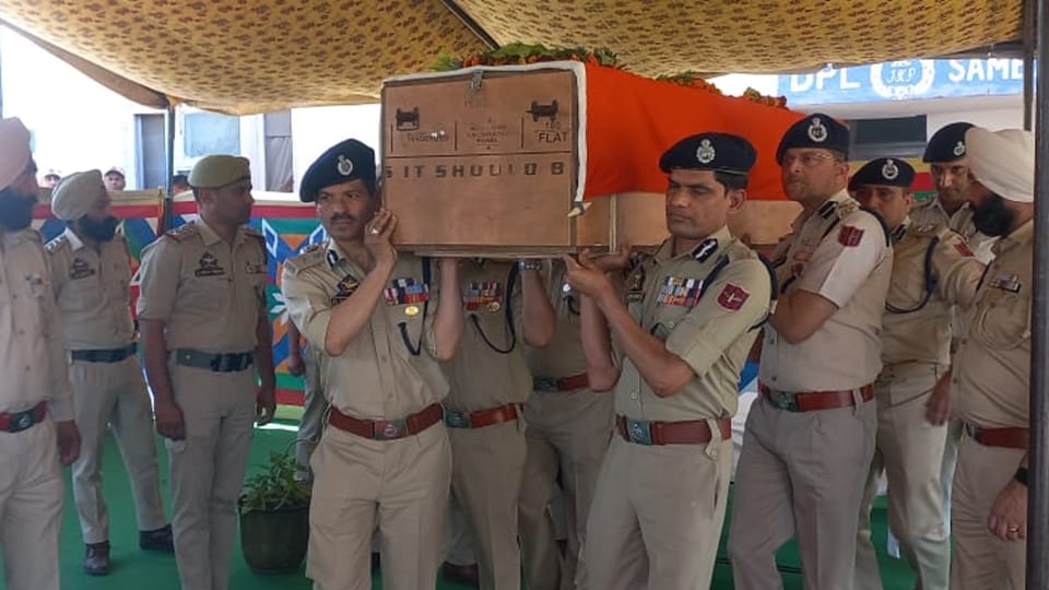 DGP rr swain Vows Aggressive Crackdown on Crime during Wreath laying ceremony of Martyr PSI Deepak Sharma