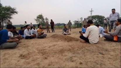 CG NEWS Somewhere in Chhattisgarh delivery took place on the road somewhere an elephant created a ruckus