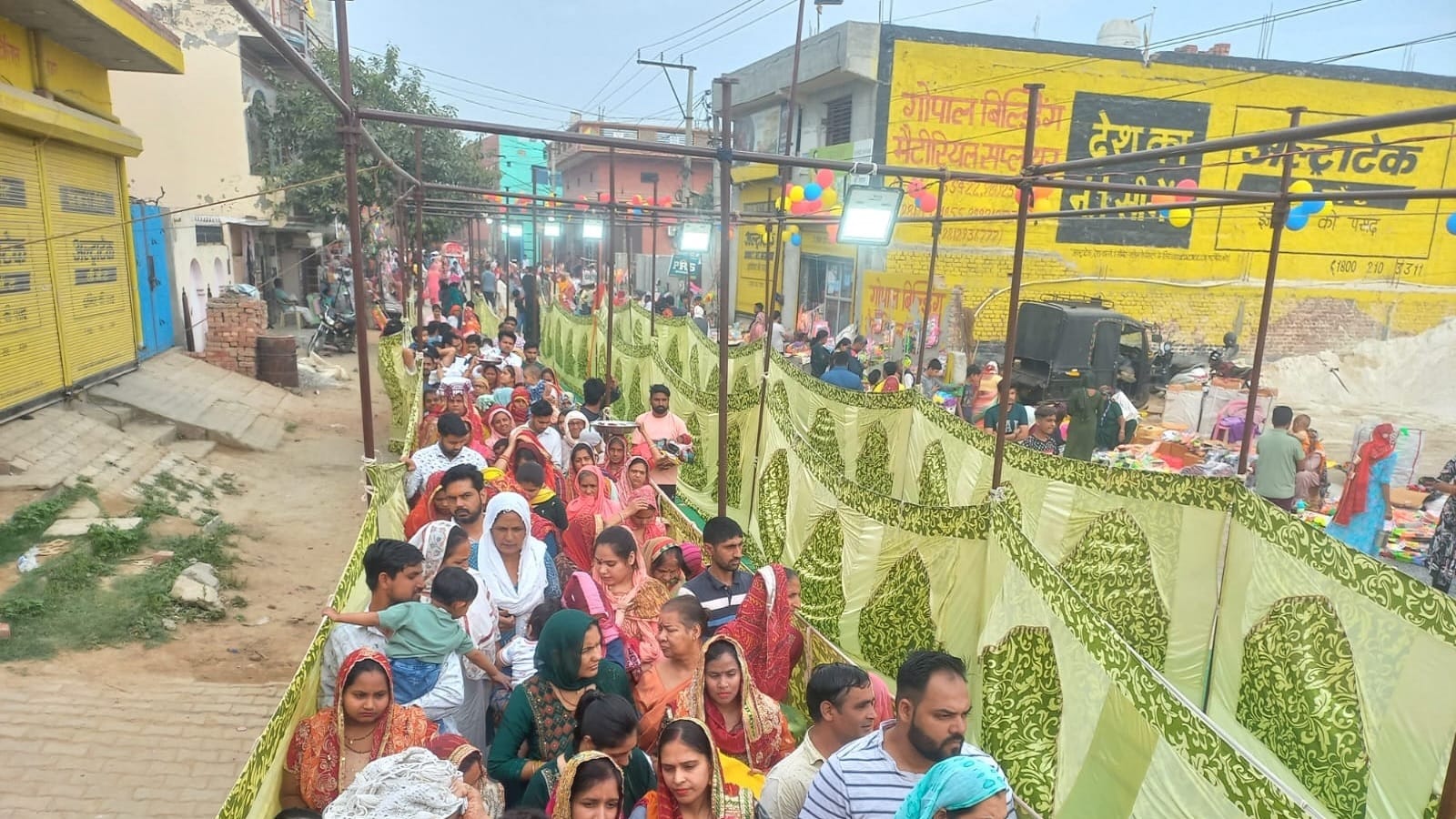 Long queue for darshan of Maa Buddha in Jhajjar, crowd gathered at fair of Mata Shitala in Mahendragarh