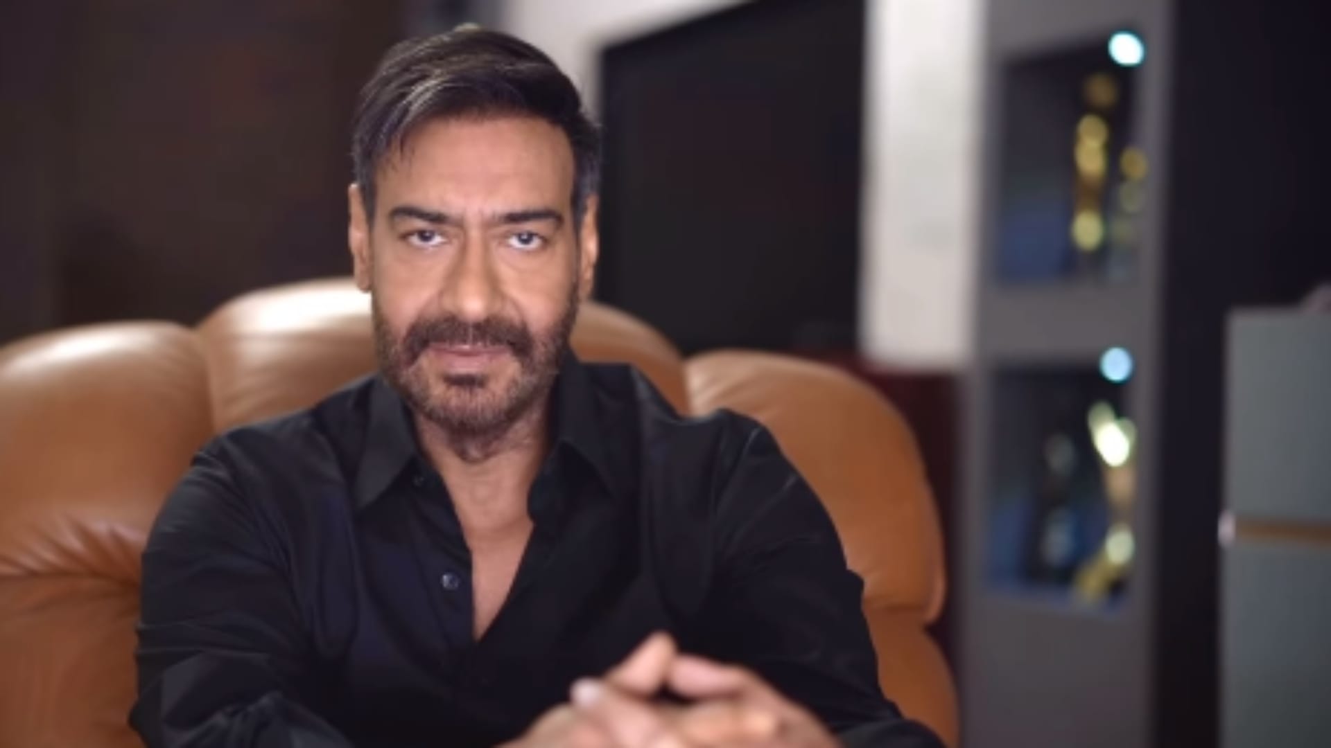 Throwback Thursday when maidaan actor ajay devgn burnt himself with cigarette during shooting madhuri dixit