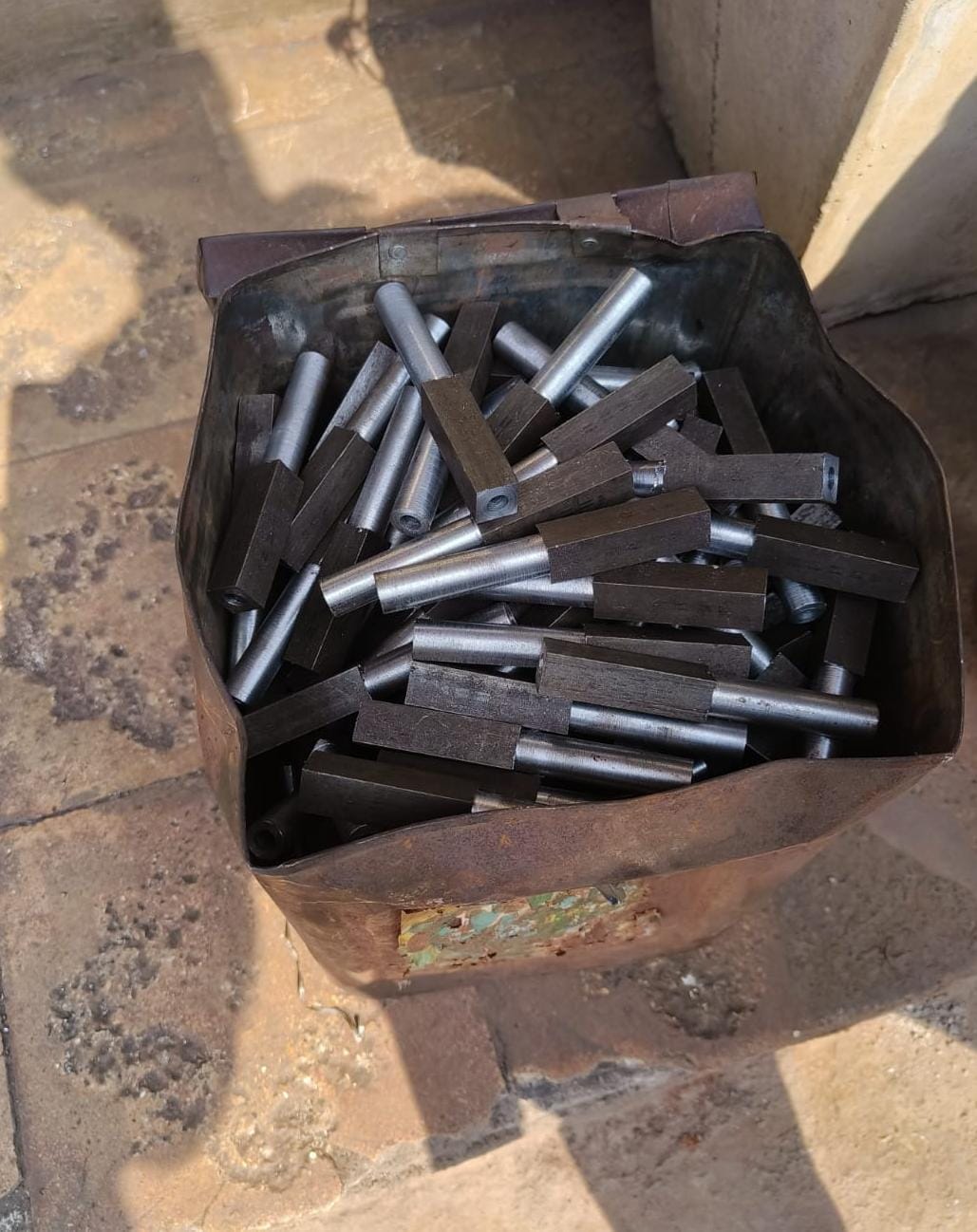 MP News: MP ATS takes major action on tracking illegal arms smuggler, 360 barrels seized in raid in Surat