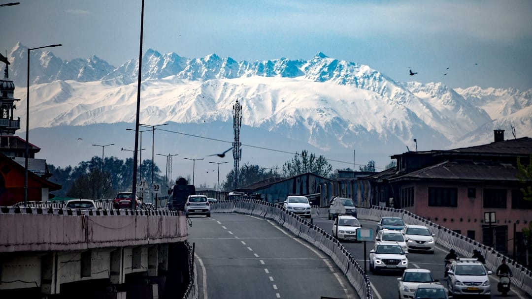 Jammu Kashmir Weather change rain accompanied by storm in many districts