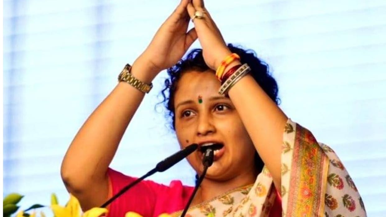 Former Jharkhand CM Hemant Soren's wife Kalpana to contest bypoll from Gandey assembly