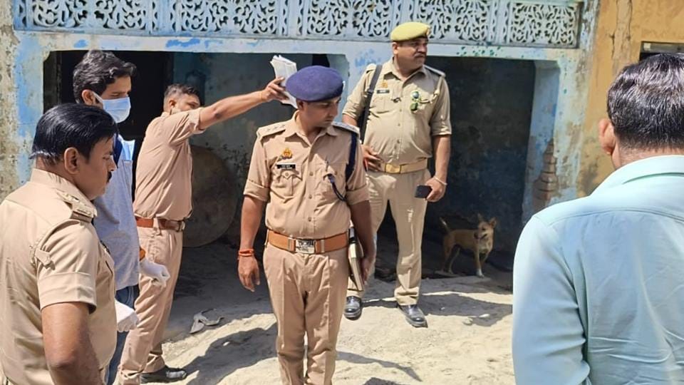 Amroha: Five years after love marriage, the married woman was found hanging, the husband had gone to the shop