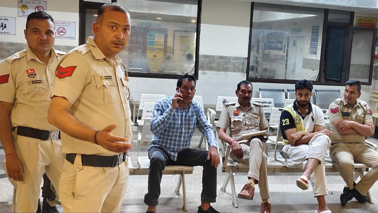 Ambala: Mother said - Police gave third degree to Navdeep, court ordered immediate medical treatment