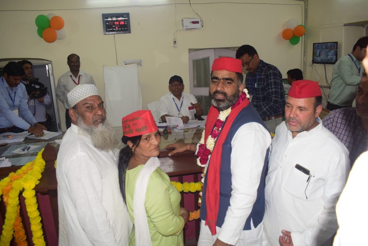 SP Sunita Verma fight with BJP Arun Govil on Meerut seat, read her journey