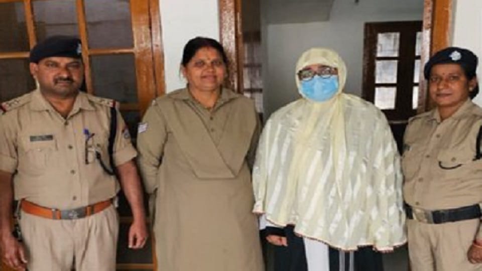Haldwani Violence: Safia remained hidden in the tomb of Bareilly for a month
