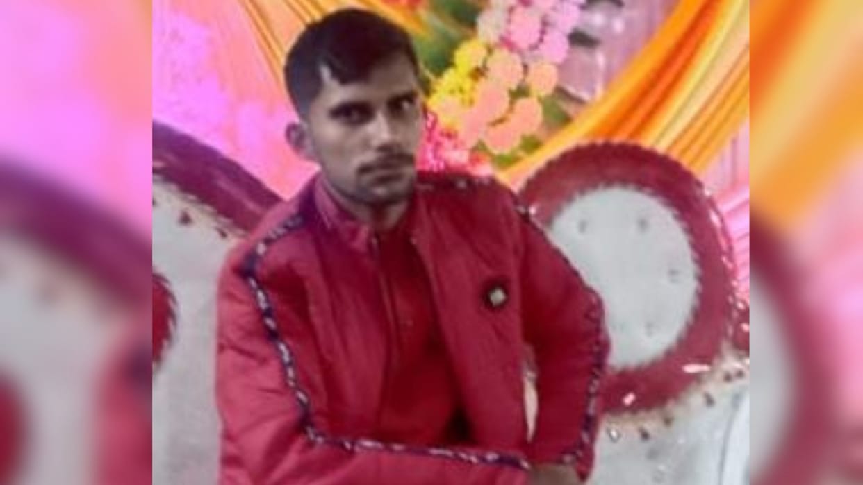 one young man died road accident in varanasi