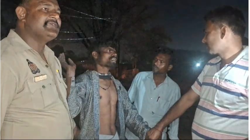 Young man climbed 100 feet high tower of 132 KV line in Sonbhadra