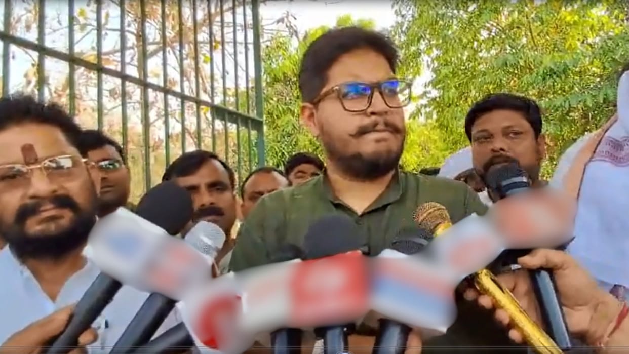 Umar Ansari said to media My father mukhtar ansari death not natural it is planned murder