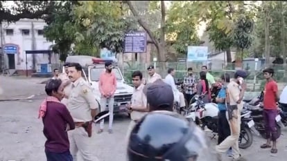 Bihar: अमरेंद्र हत्याकांड में आरोपी की गोली मारकर हत्या, पुलिस आरोपियों की गिरफ्तारी के लिए मार रही छापे Bhagalpur: Pawan Yadav, accused in Amarendra murder case, shot dead, police conducting raids to arrest accused