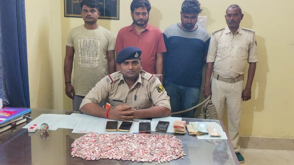 Bihar: 3 cyber criminals from West Bengal arrested in Gopalganj, 8,774 SIM cards and Nepali currency recovered