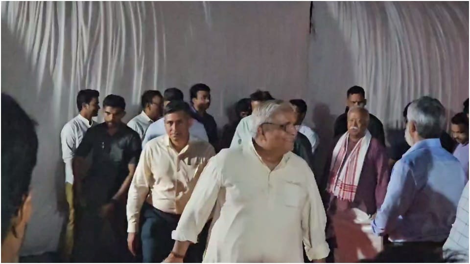 Khandwa News: RSS chief Mohan Bhagwat reached Omkareshwar and inspected Adiguru Shankaracharya Project