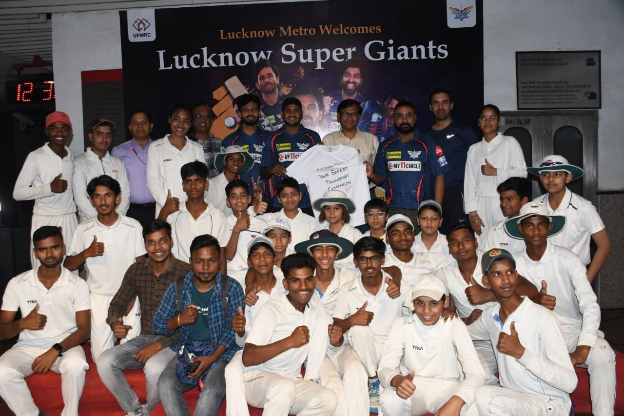 Lucknow Super Giants cricketer had a Metro ride in Lucknow.