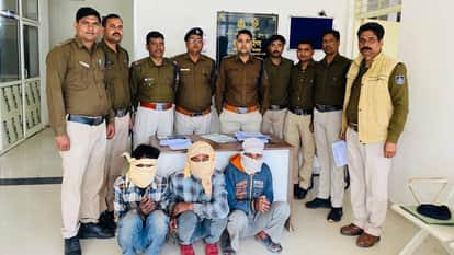 Morena Three constables suspended for leaving truck filled with government rice of PDS