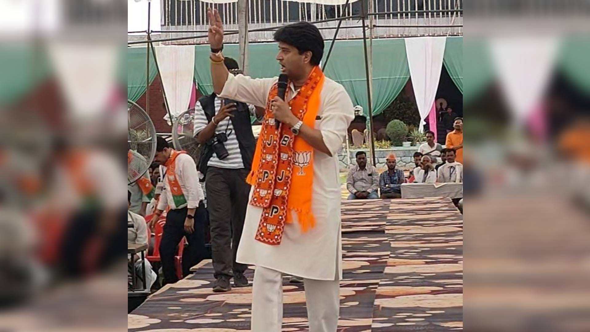 केंद्रीय मंत्री ज्योतिरादित्य सिंधिया