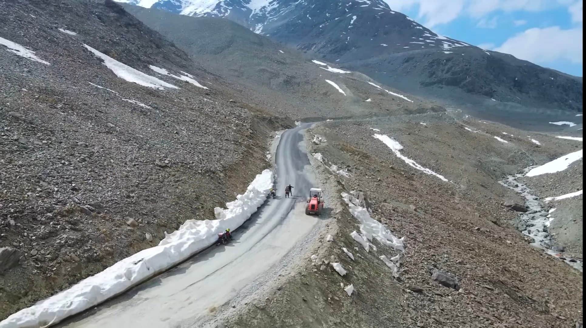 MoRTH upgrading Kargil-Zanskar Road in Ladakh Reaching Tiger Hill and Pangong Lake to become easy